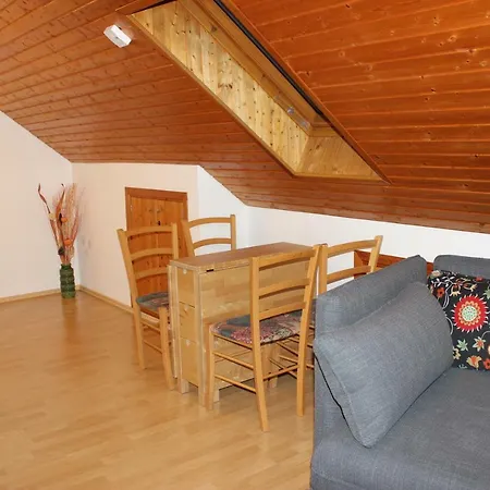 Gastezimmer Elena בית אירוח *