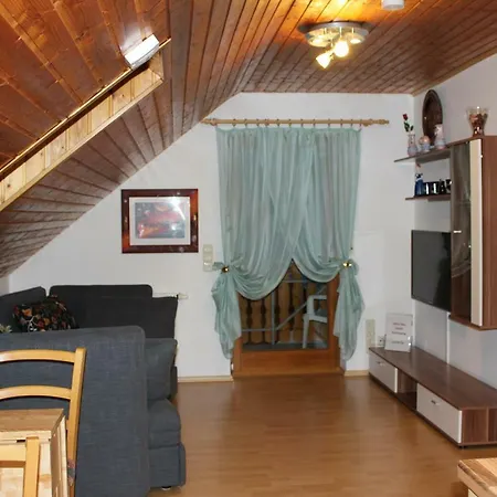 Gastezimmer Elena בית אירוח *
